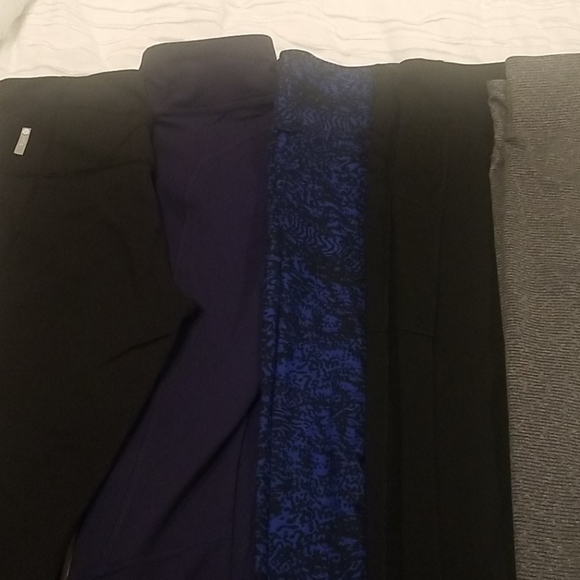 Bundle of Workout Leggings - Picture 6 of 6